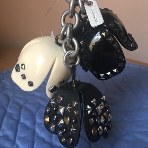 COACH 1941 Tea Rose Black Beige Studded Bag Charm Key Fob 87055 - Picture 5 of 5